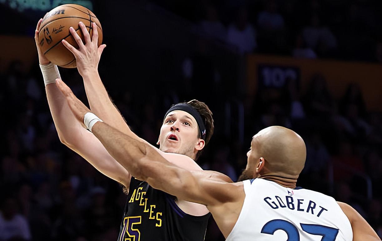 KAIYUN SPORTS-詹姆斯不在的情况下，湖人后场大将的表现反而有了显著的提升？